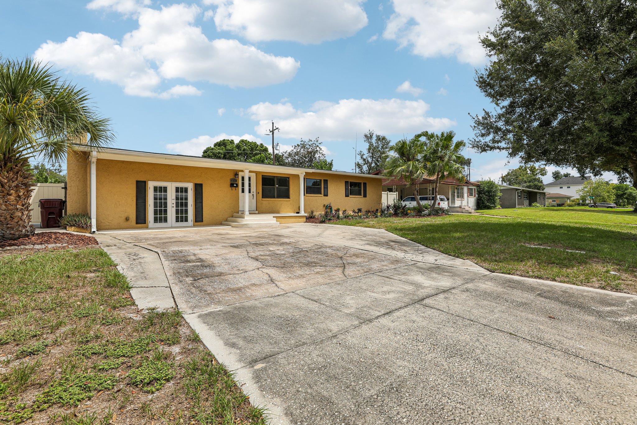 Pelican Ln-S2608-003.jpg