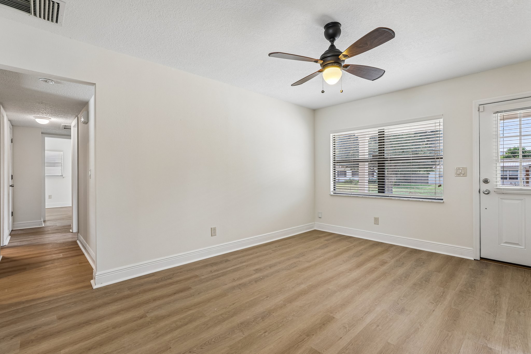 Pelican Ln-S2608-006.jpg