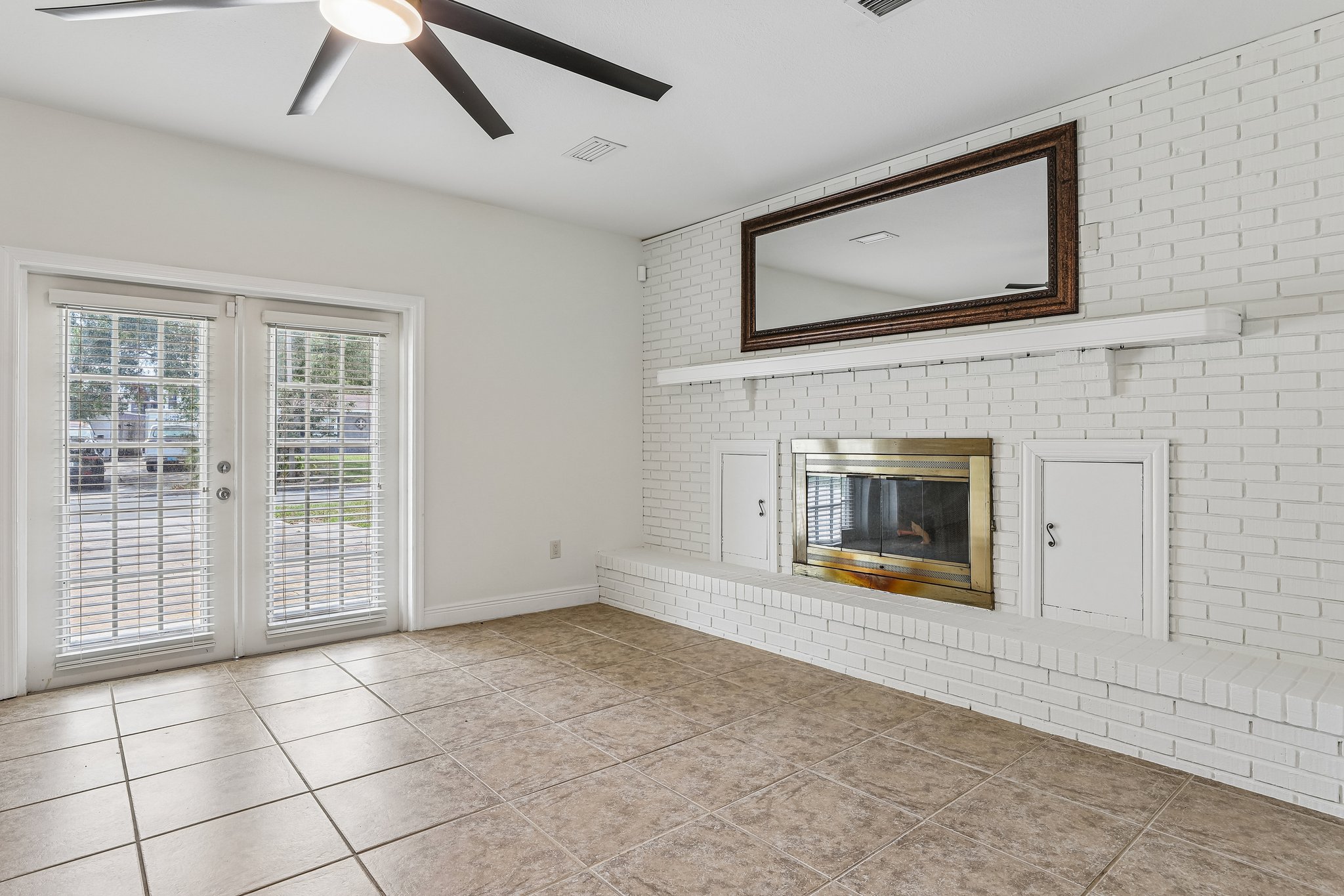 Pelican Ln-S2608-009.jpg