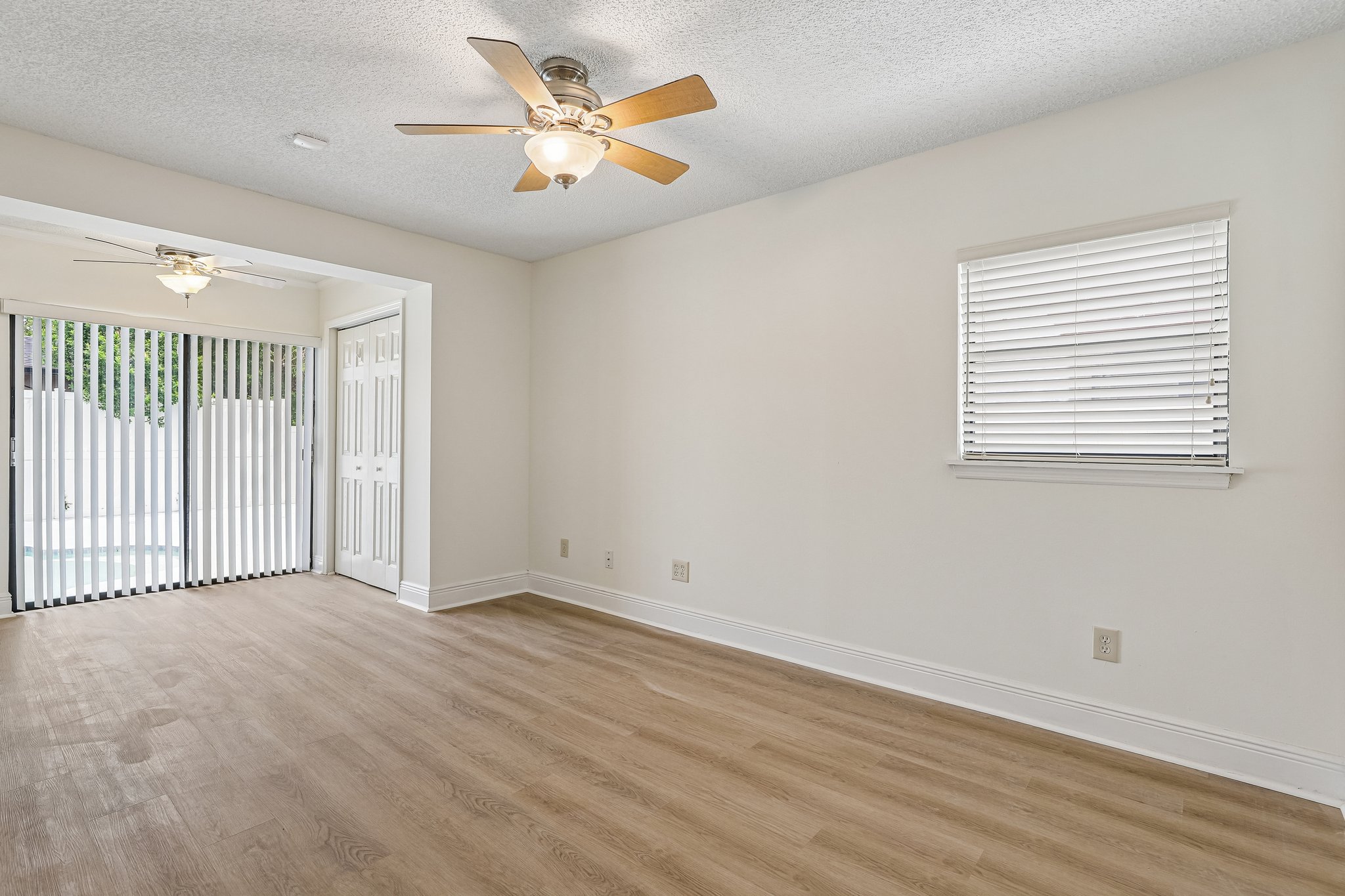 Pelican Ln-S2608-024.jpg