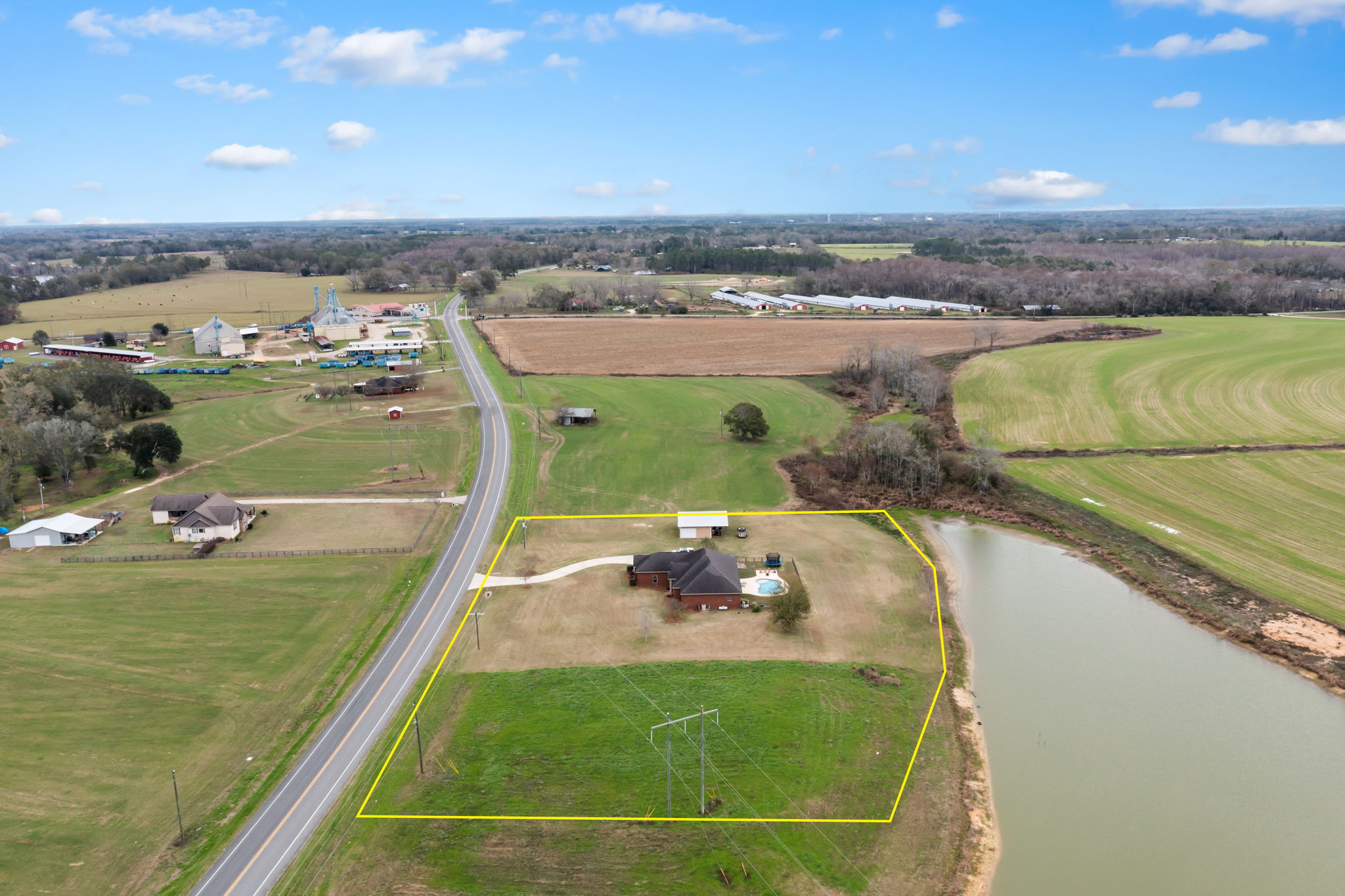 3708 FL2, Graceville, FL 32440 Sirpixalot