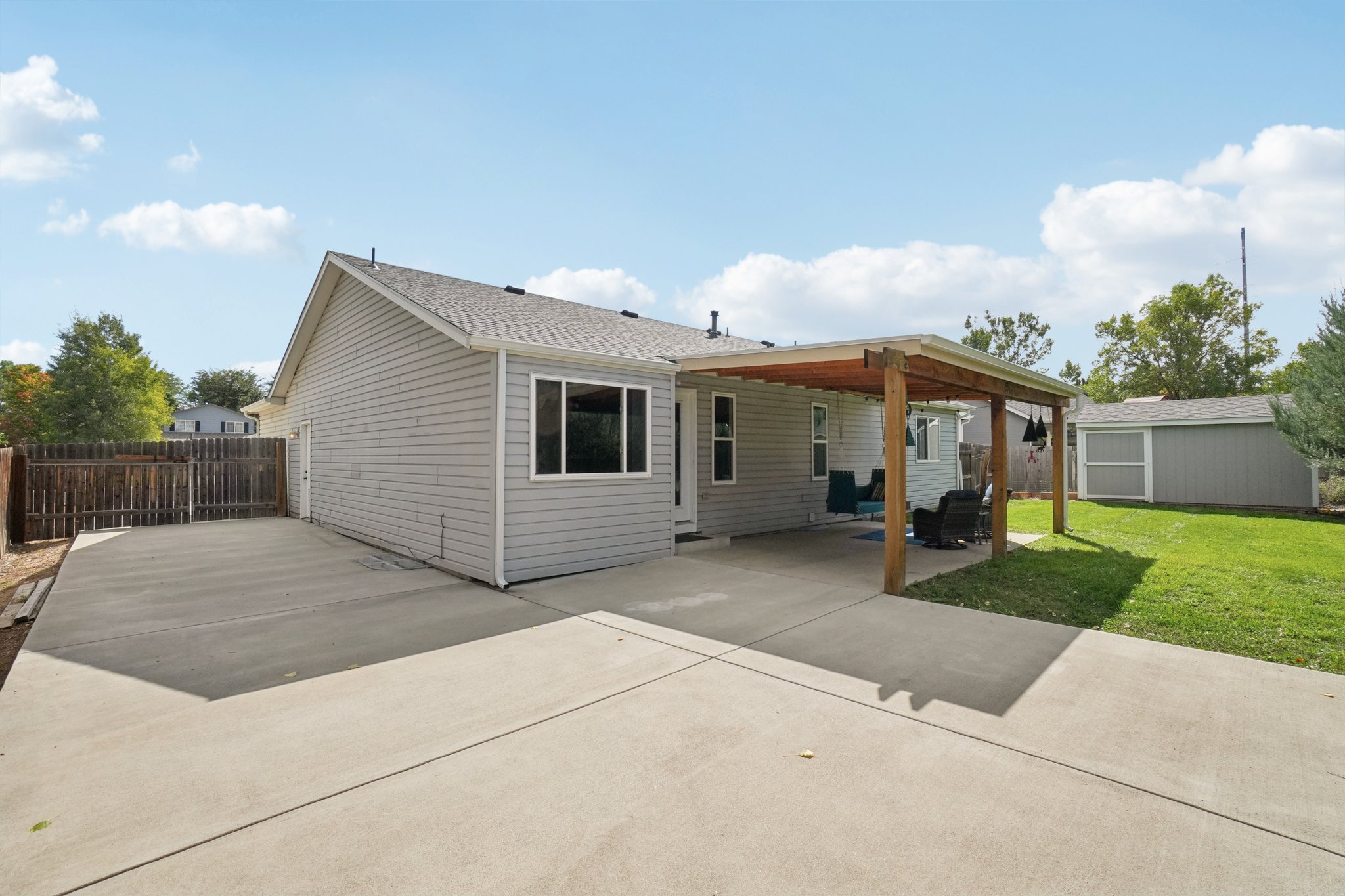 49th Avenue Pl-S2309-042.jpg