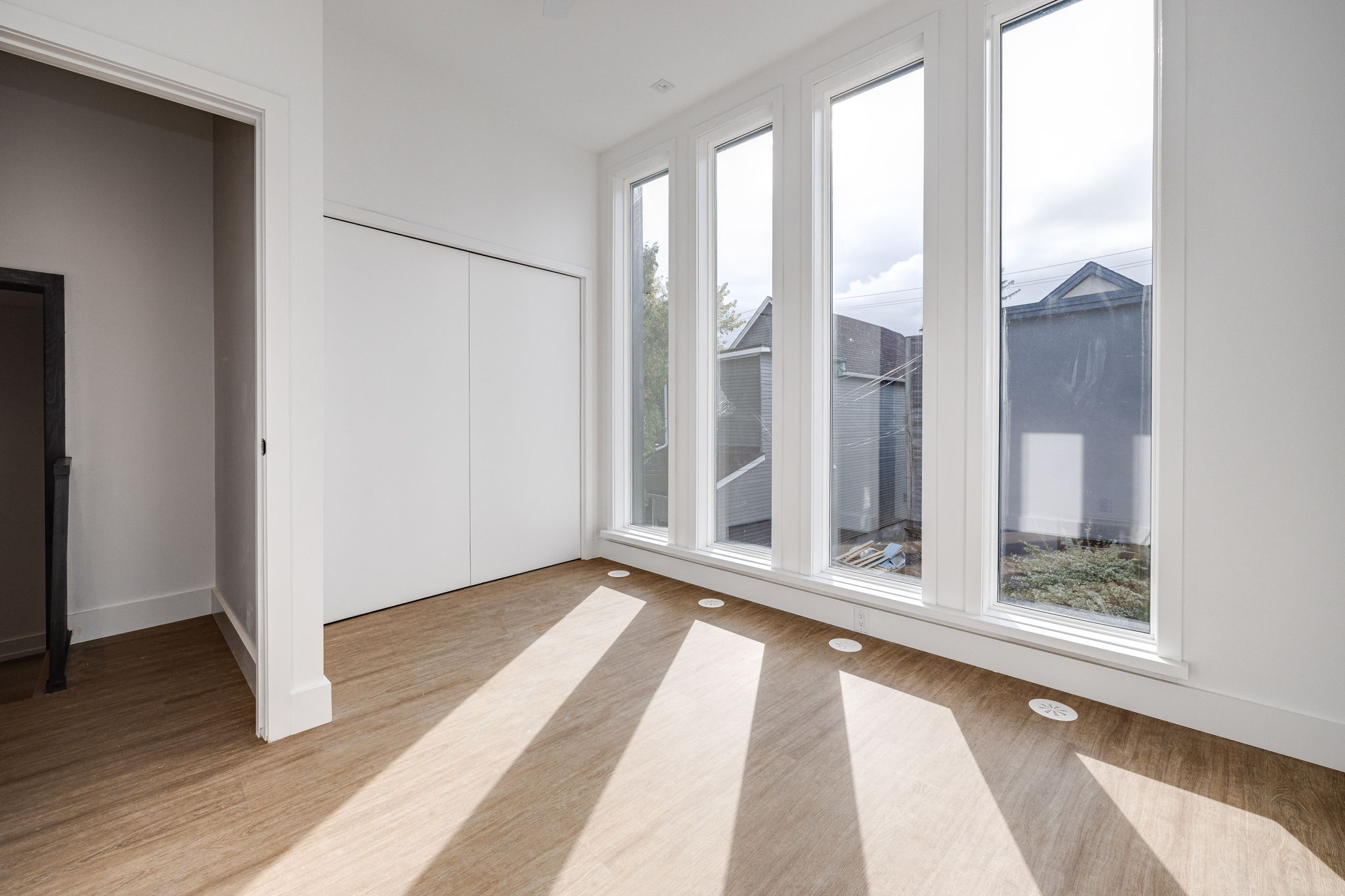 Toronto property showcase — delivered property photograph 21
