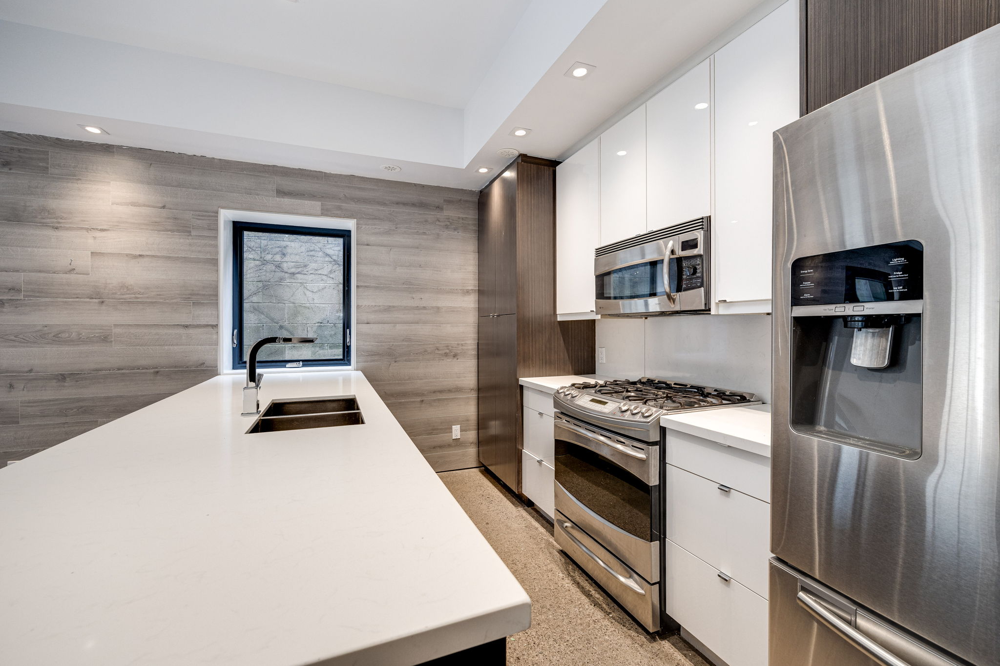 Toronto property showcase — delivered property photograph 8