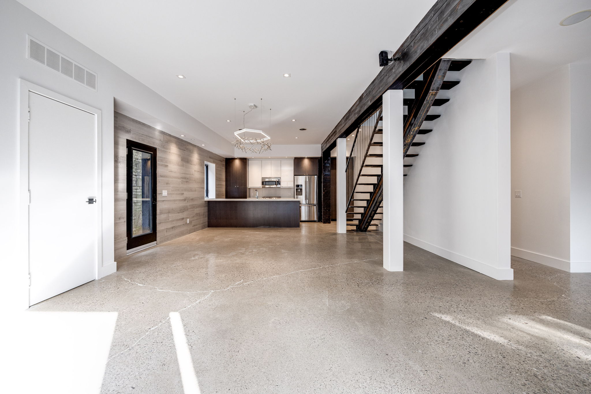 Toronto property showcase — delivered property photograph 3