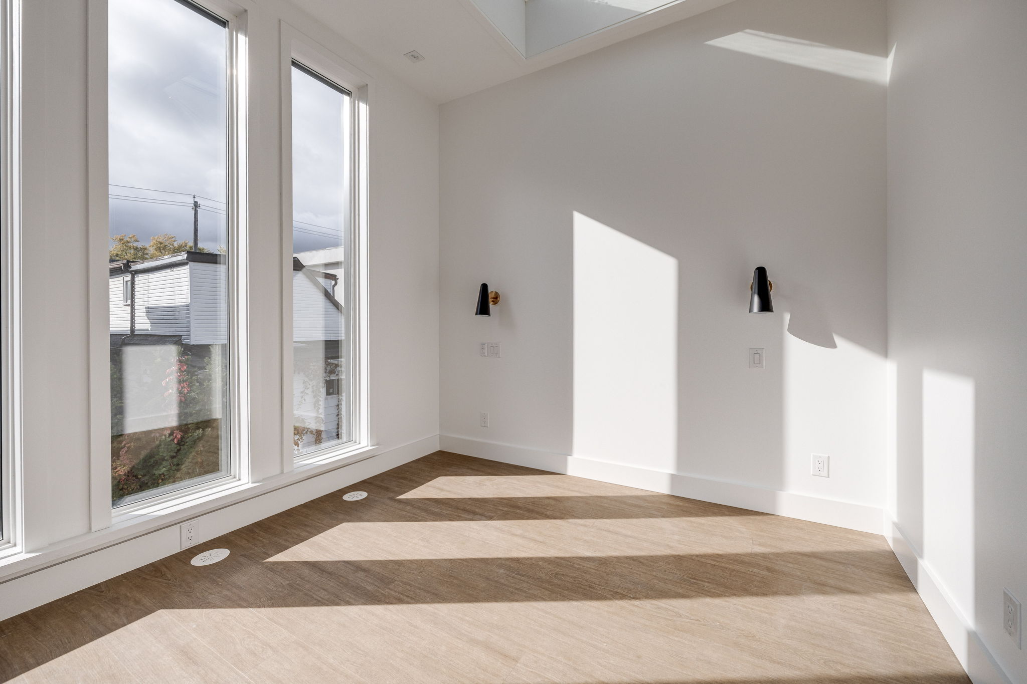 Toronto property showcase — delivered property photograph 20