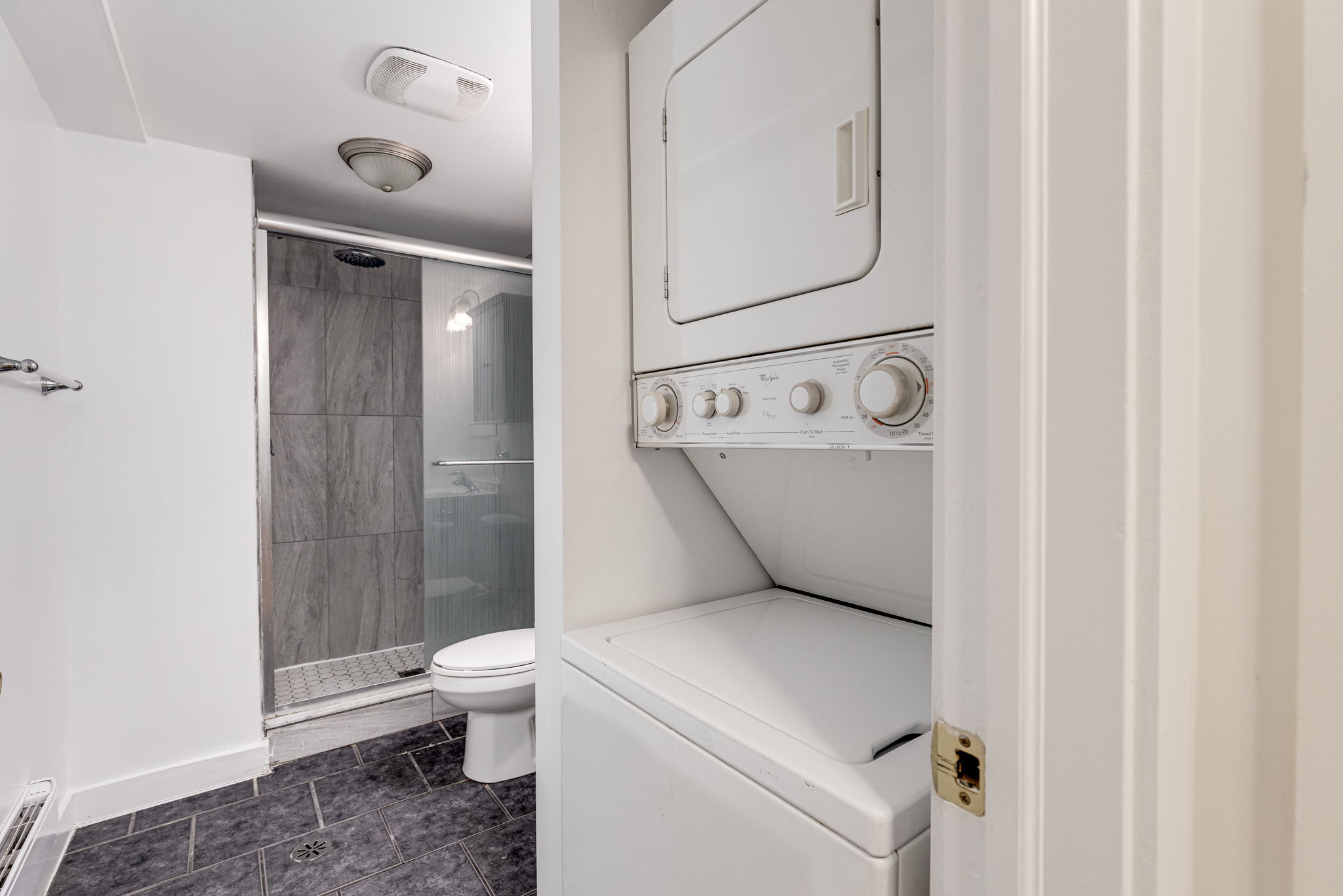 Toronto property showcase — delivered property photograph 26