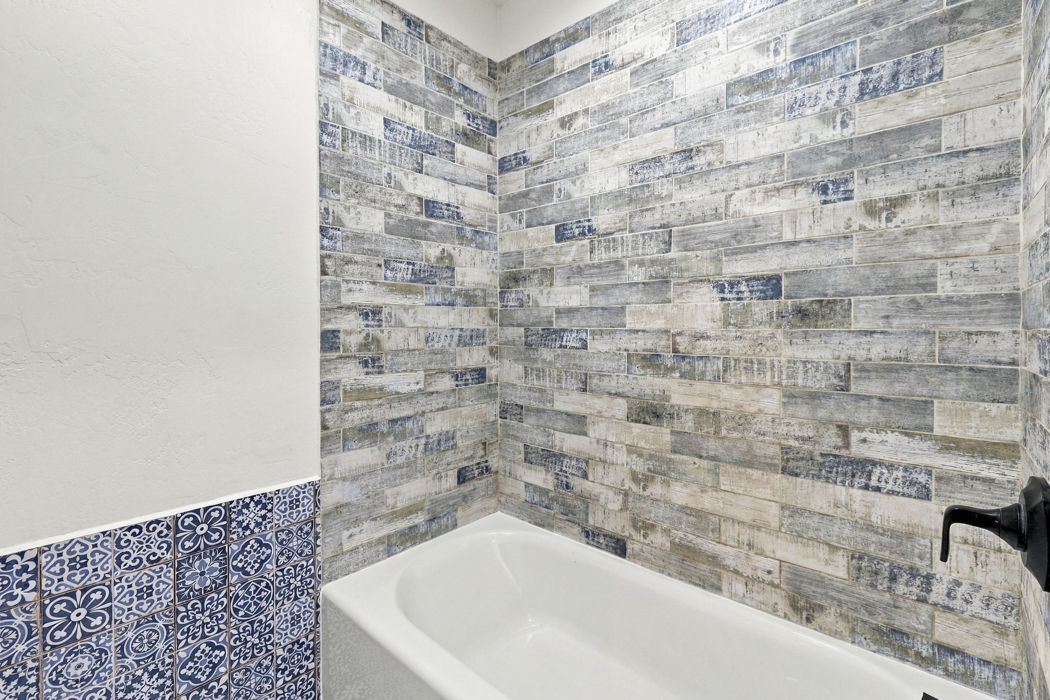 Bathroom 2-2