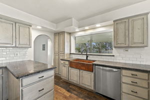 Kitchen 3