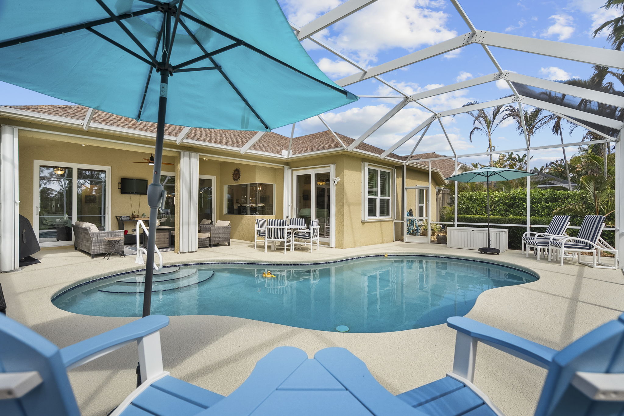 Screened-in Pool Patio