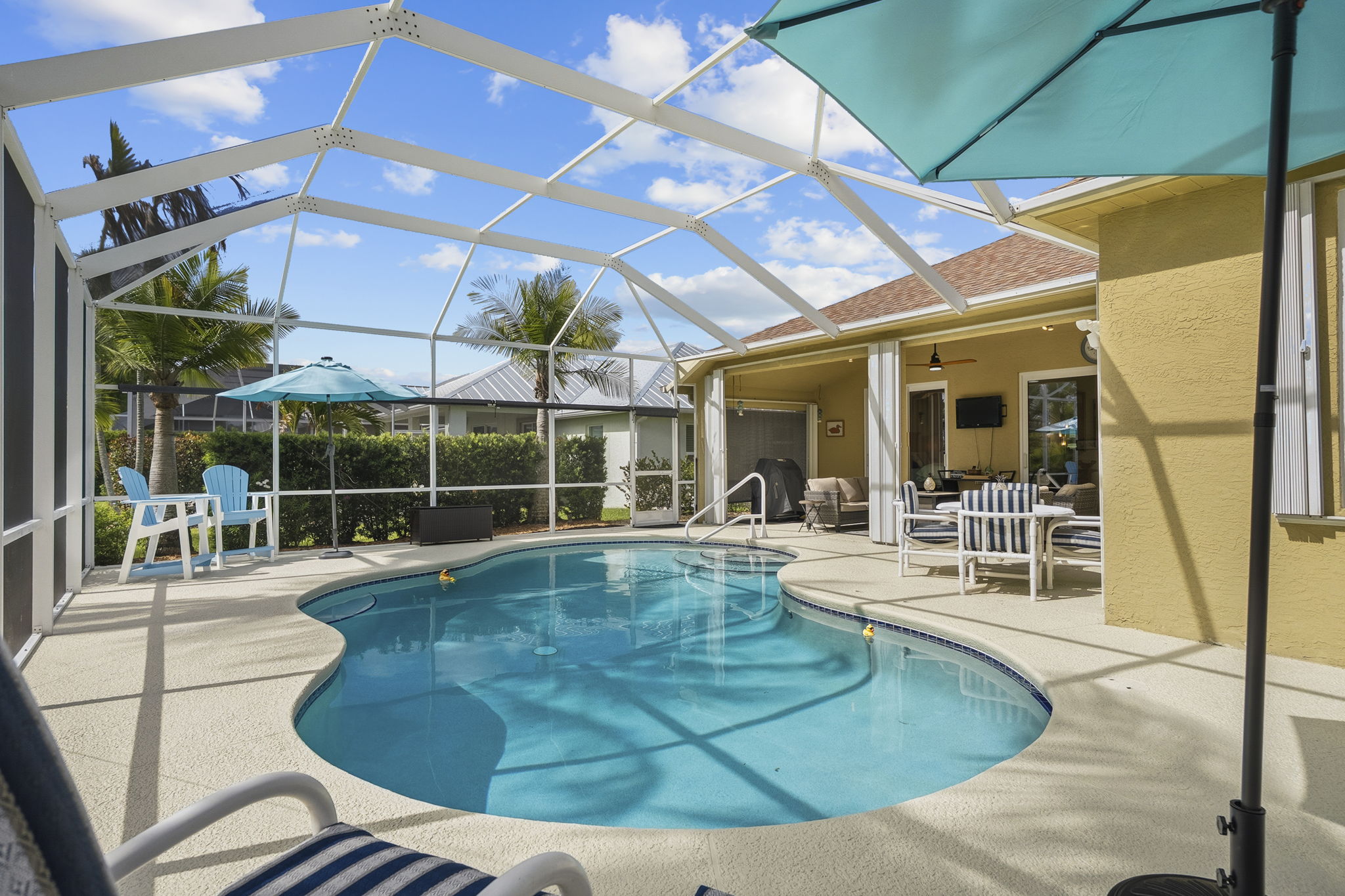 Screened-in Pool Patio