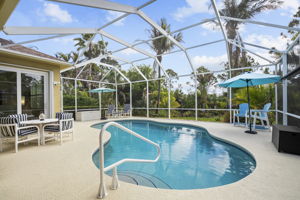 Screened-in Pool Patio