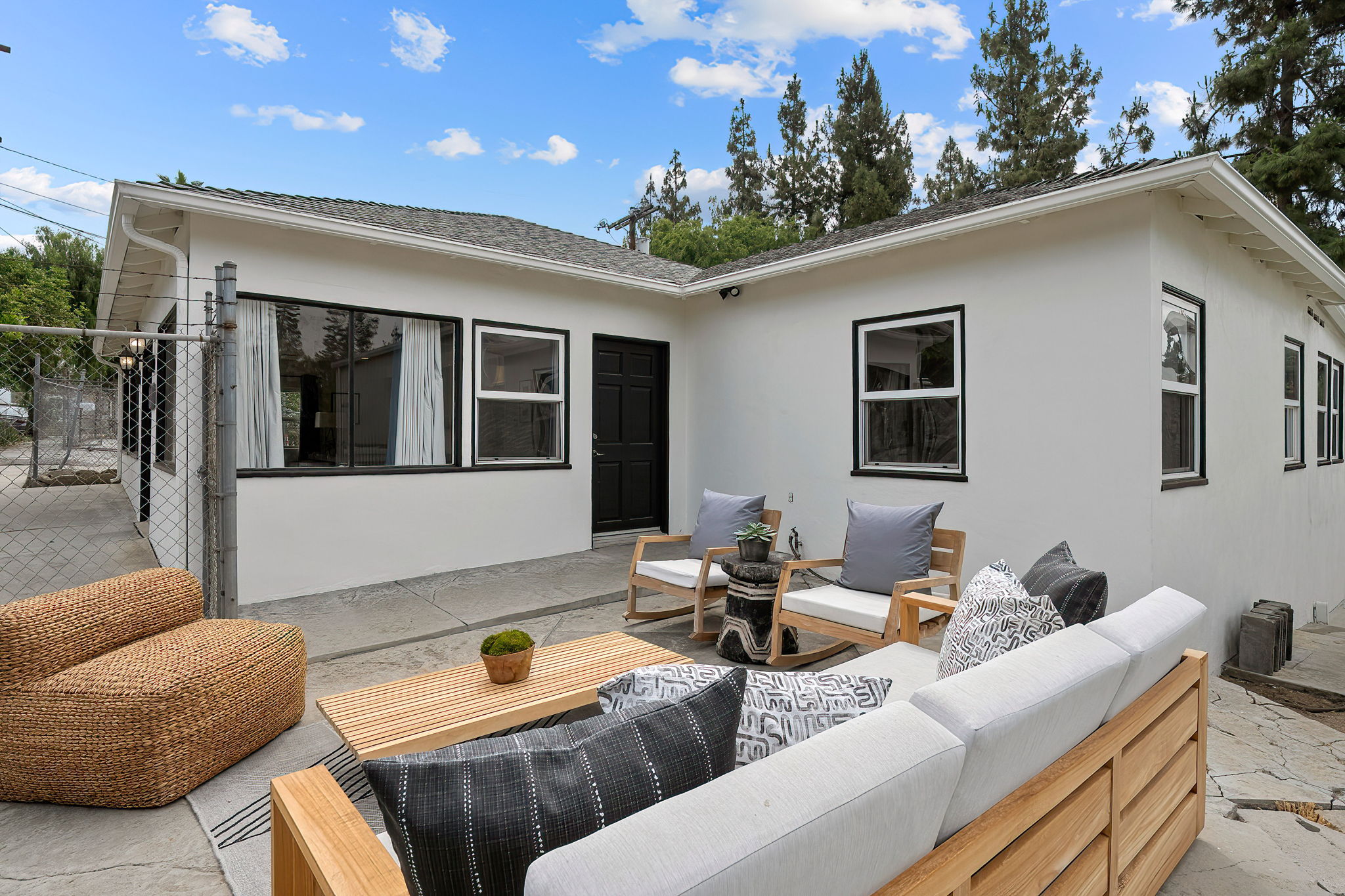 3710 Fletcher Drive-39