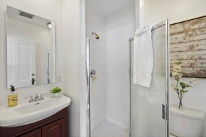 3710 Fletcher Drive-26