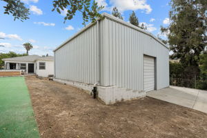 3710 Fletcher Drive-31