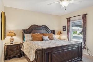 19 Guest Bedroom.jpg