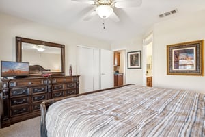 21 Guest Bedroom.jpg