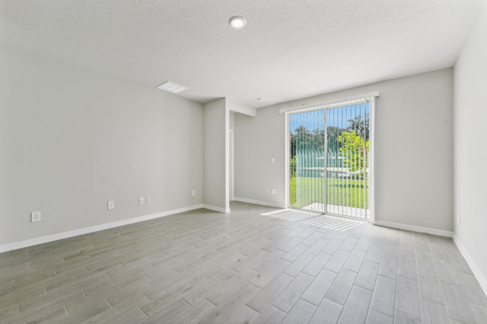 Tampa - Park East - 3710 Radiant Mountain Dr, Plant City, FL - 005