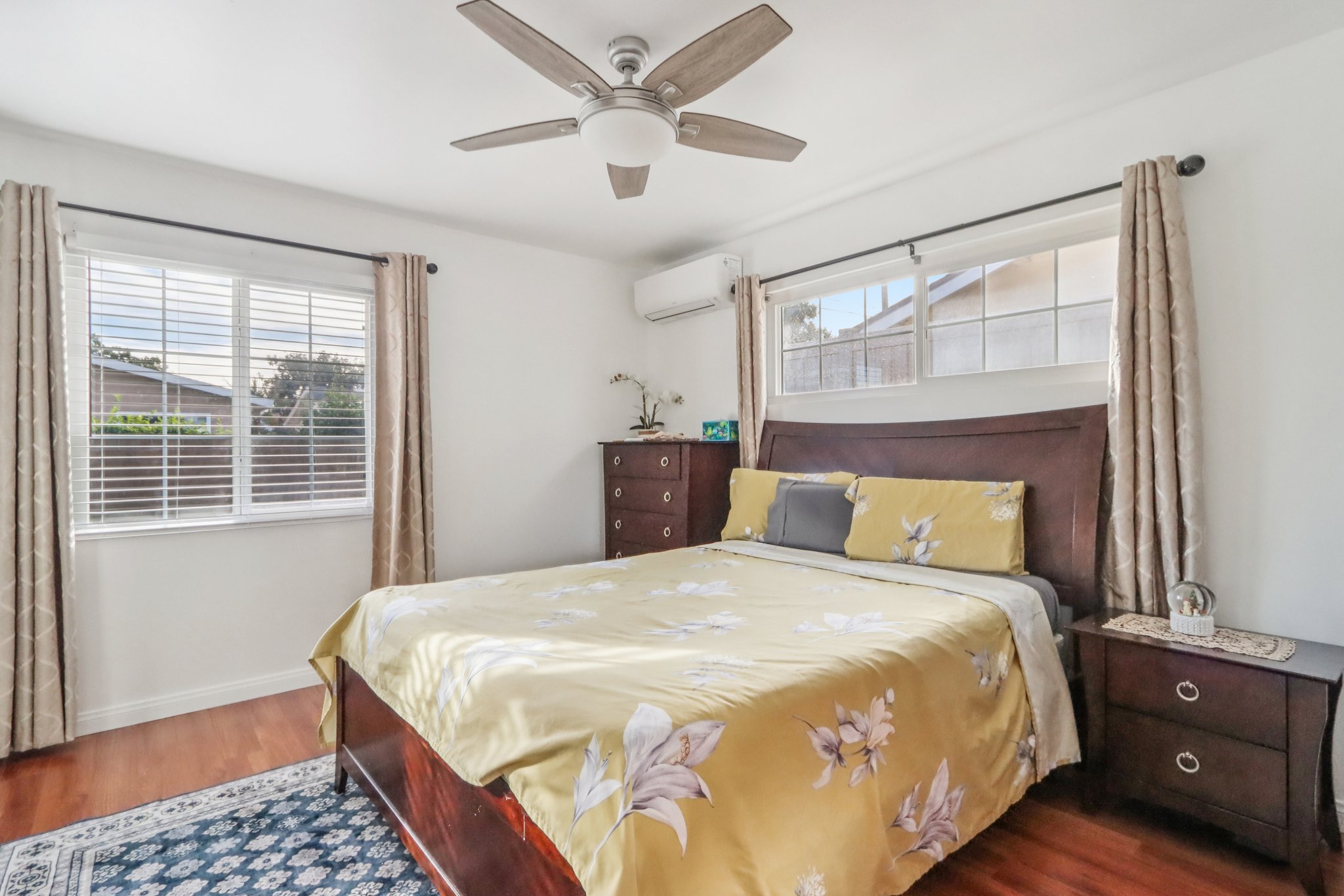 W 224th St-S2211-021.jpg