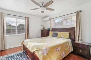 W 224th St-S2211-021.jpg