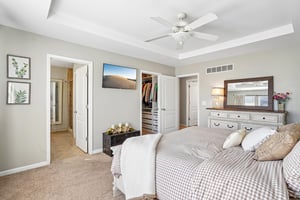 Russell Dr 21-S2809-029.jpg