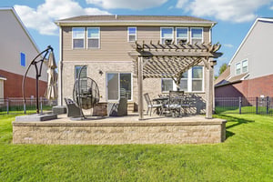 Russell Dr 21-S2809-048.jpg