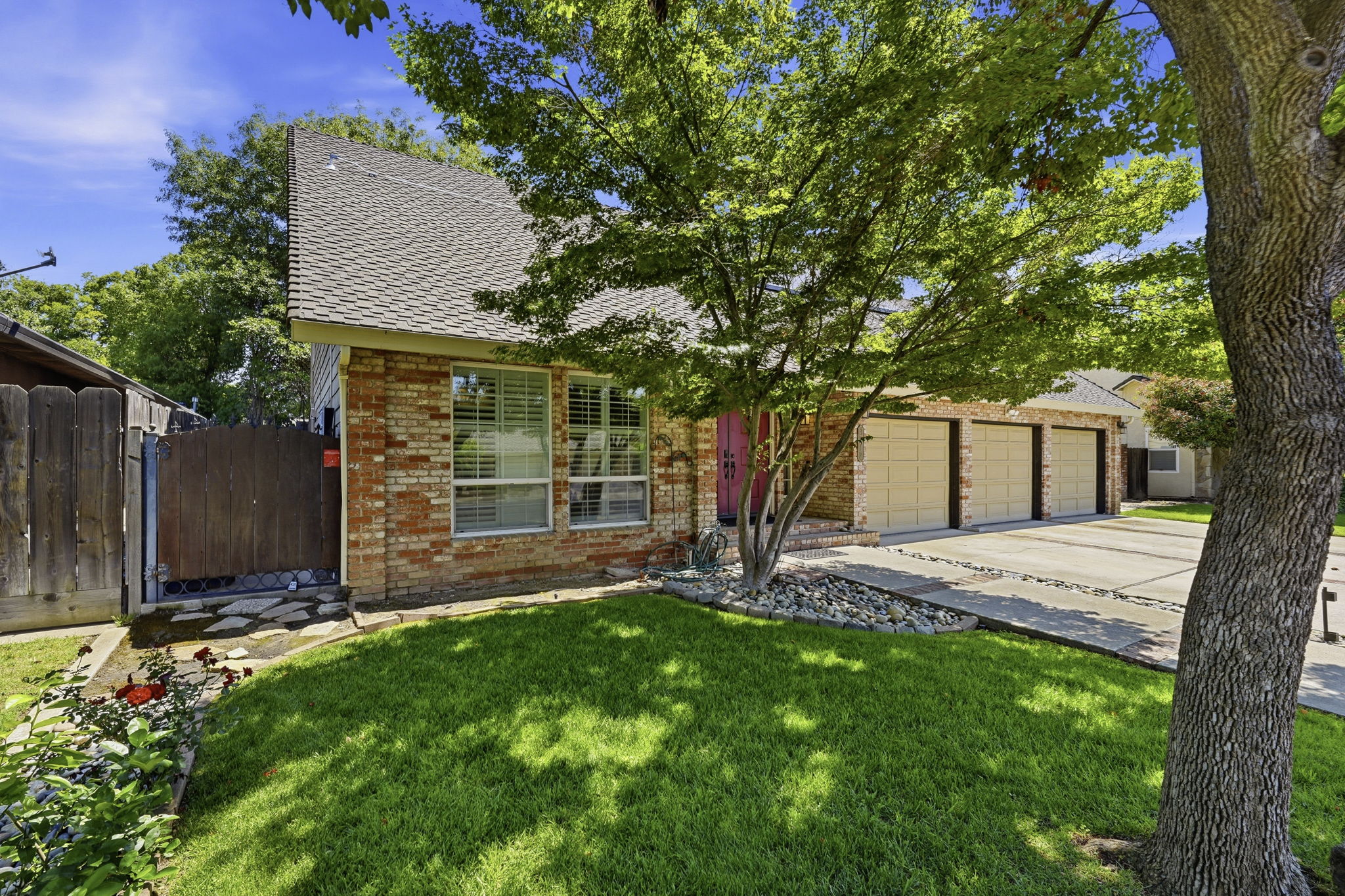 002_f8_3712 Drakeshire Dr