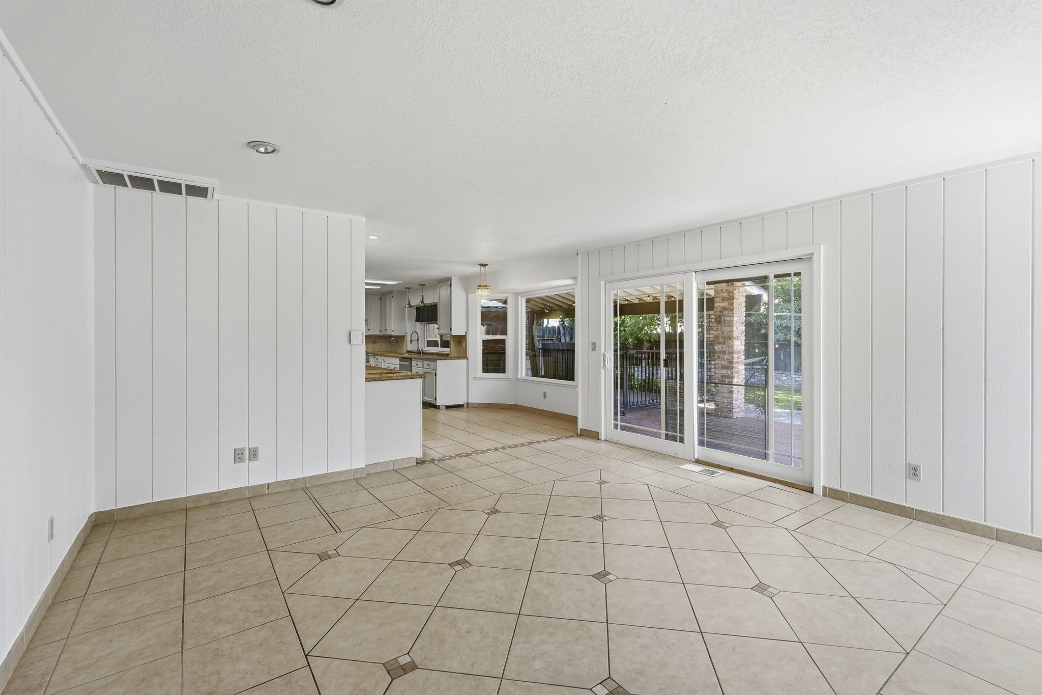 012_f8_3712 Drakeshire Dr