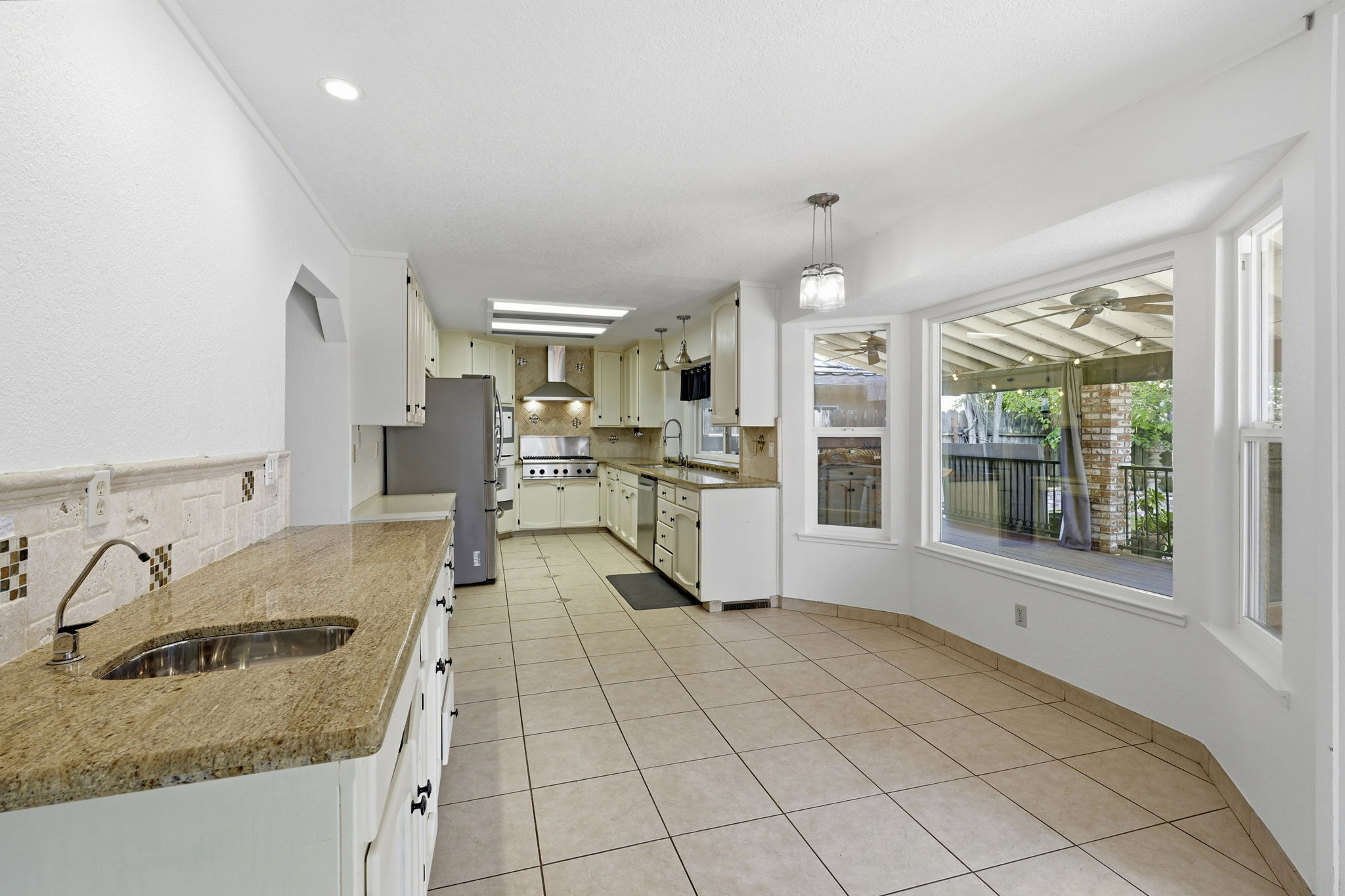 016_f8_3712 Drakeshire Dr