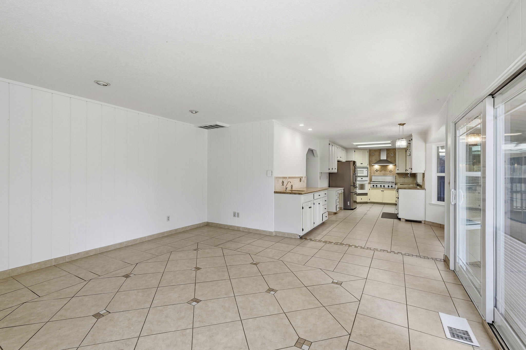 017_f8_3712 Drakeshire Dr