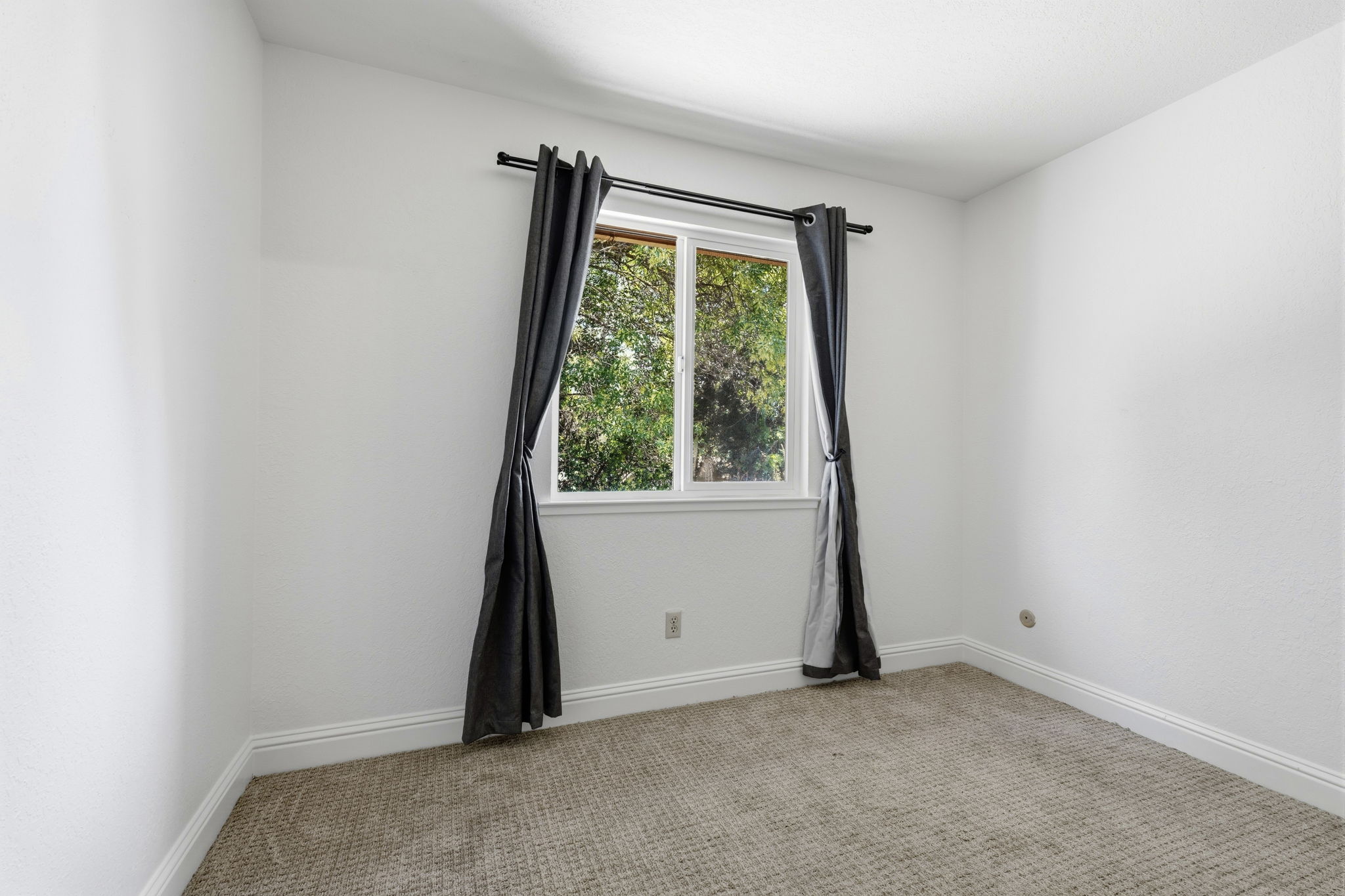 026_f8_3712 Drakeshire Dr