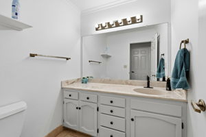 032_f8_3712 Drakeshire Dr