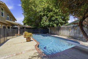 049_f8_3712 Drakeshire Dr