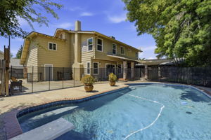 050_f8_3712 Drakeshire Dr