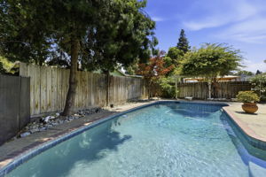 051_f8_3712 Drakeshire Dr