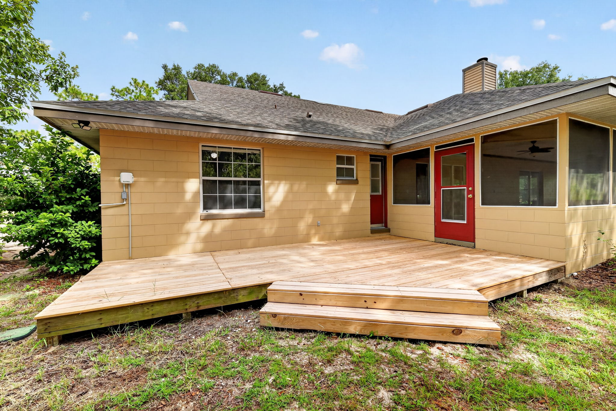  Photo 40