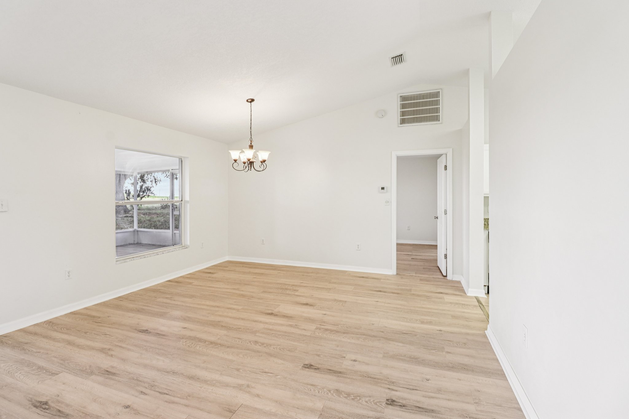 Sandy Ln-S2709-010.jpg