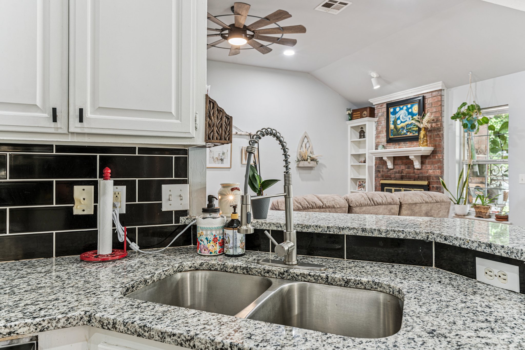 3716 Windrun Pl_016.jpg