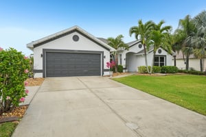 Agualinda Blvd-002.jpg