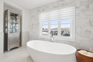Statement Tub