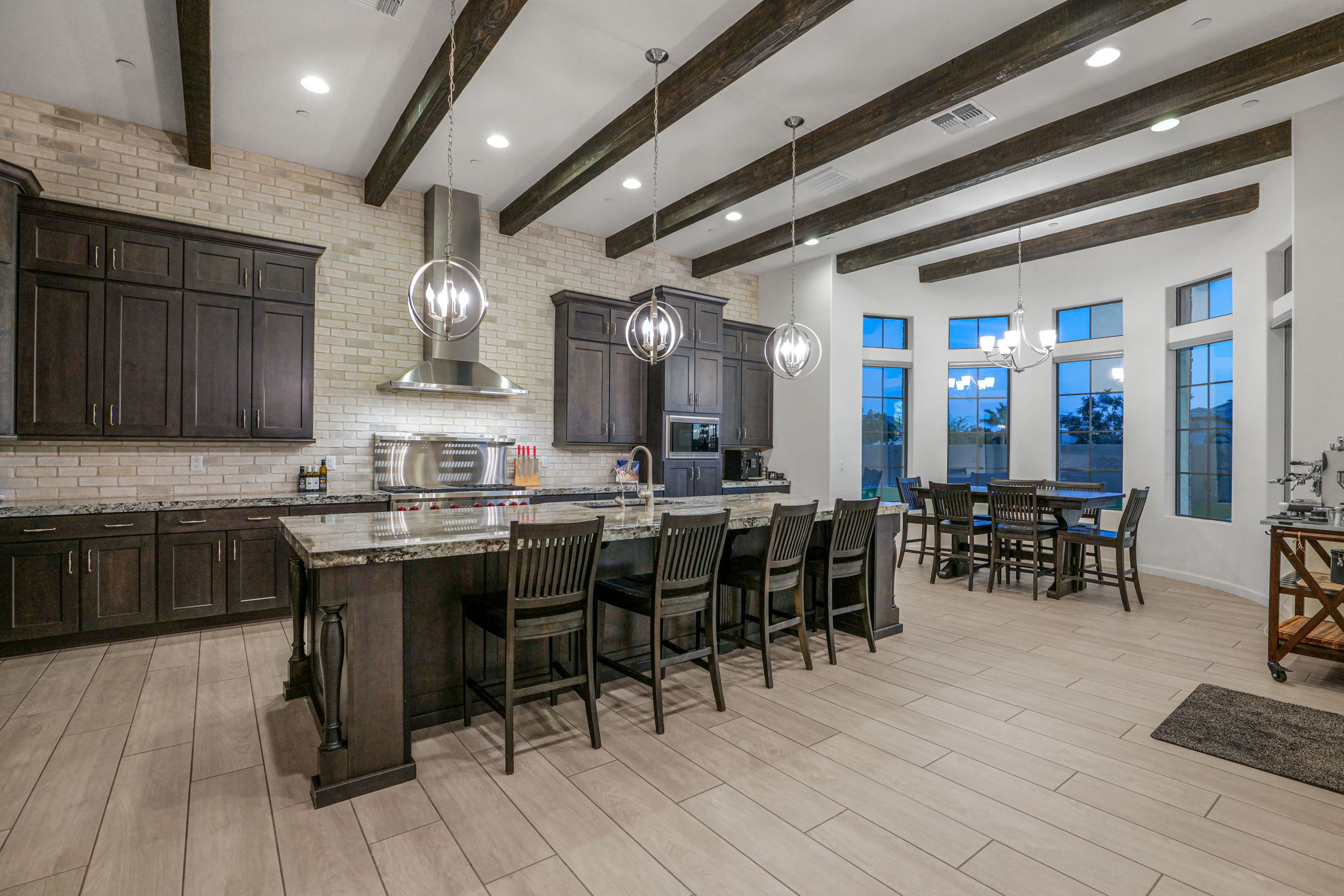  Photo 100