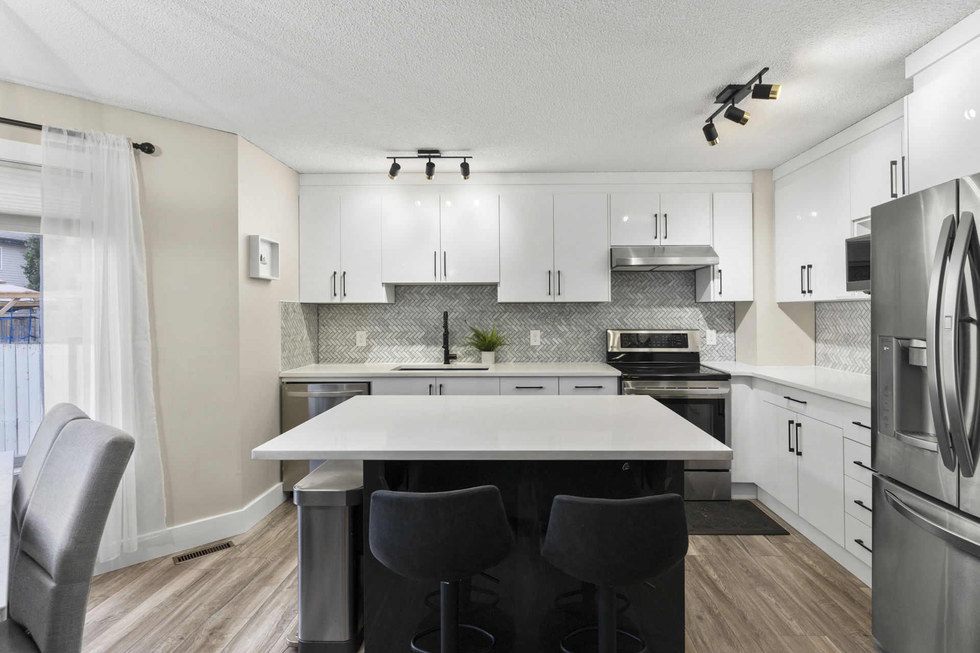 3719 162ave-QuikSell-12
