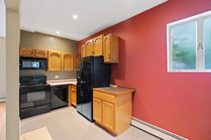 Fully functional guest kitchen