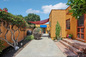 Falcon Ave-S2007-033.jpg