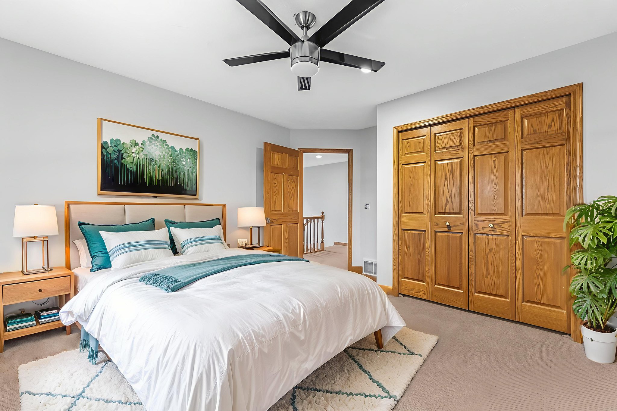 DSC09639 virtually staged.jpeg