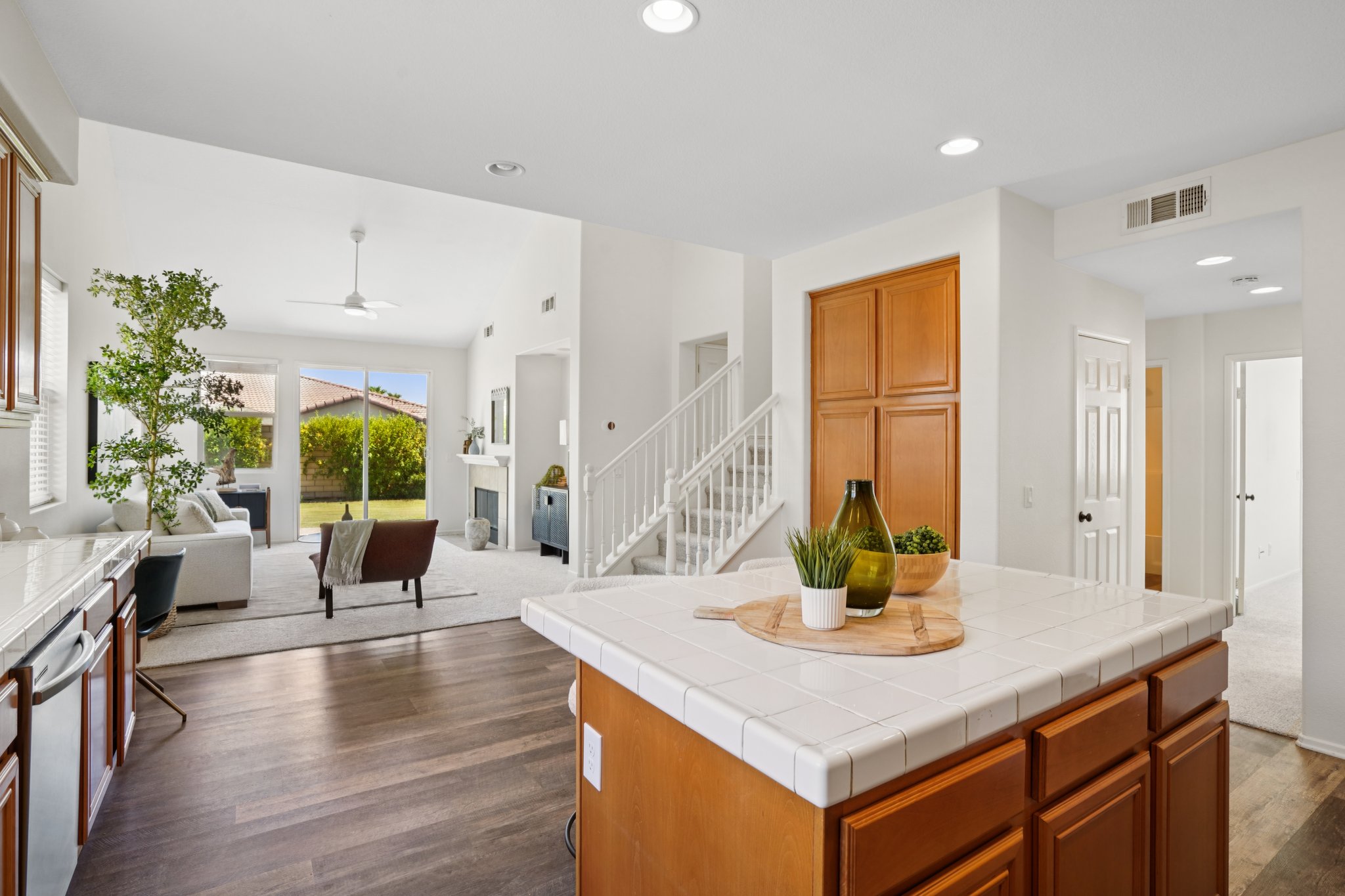 Camden Dr-L2108-023.jpg