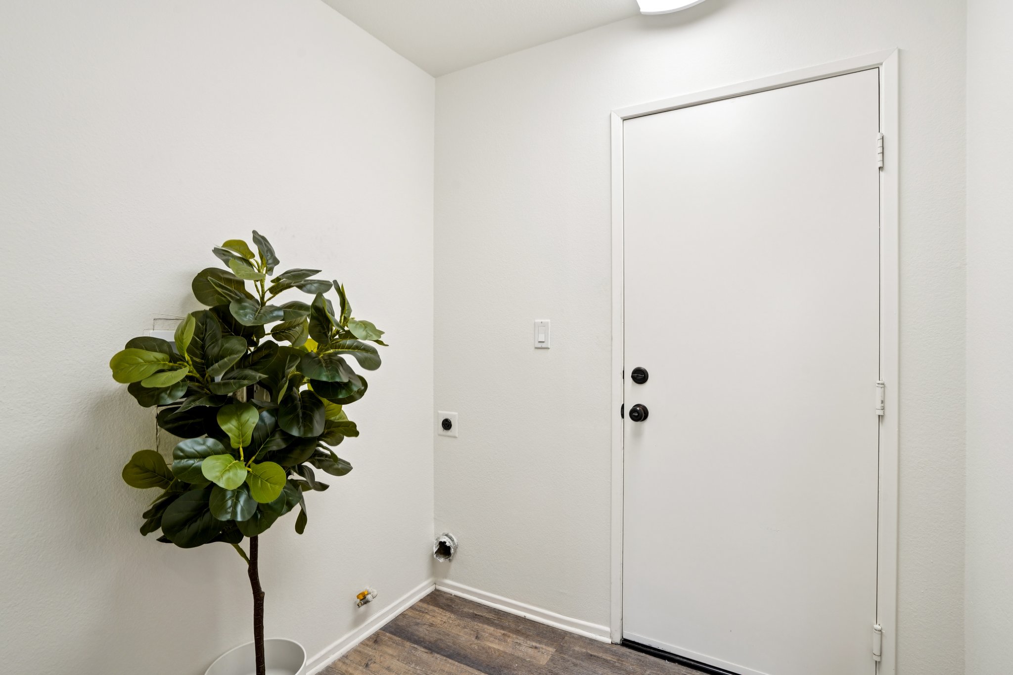 Camden Dr-L2108-035.jpg