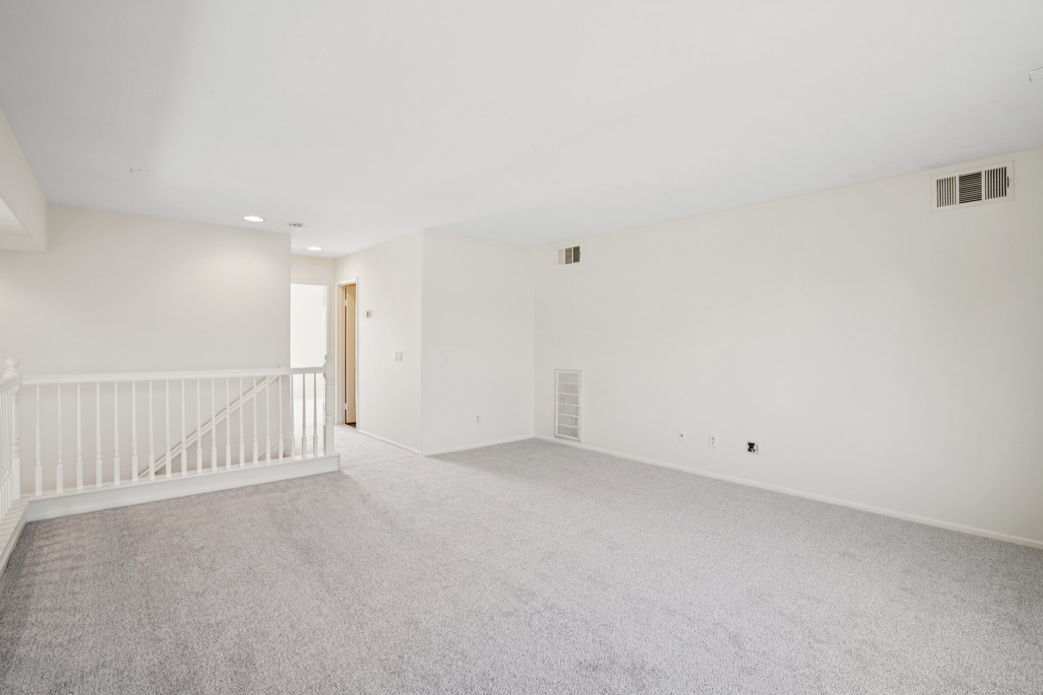 Camden Dr-L2108-043.jpg