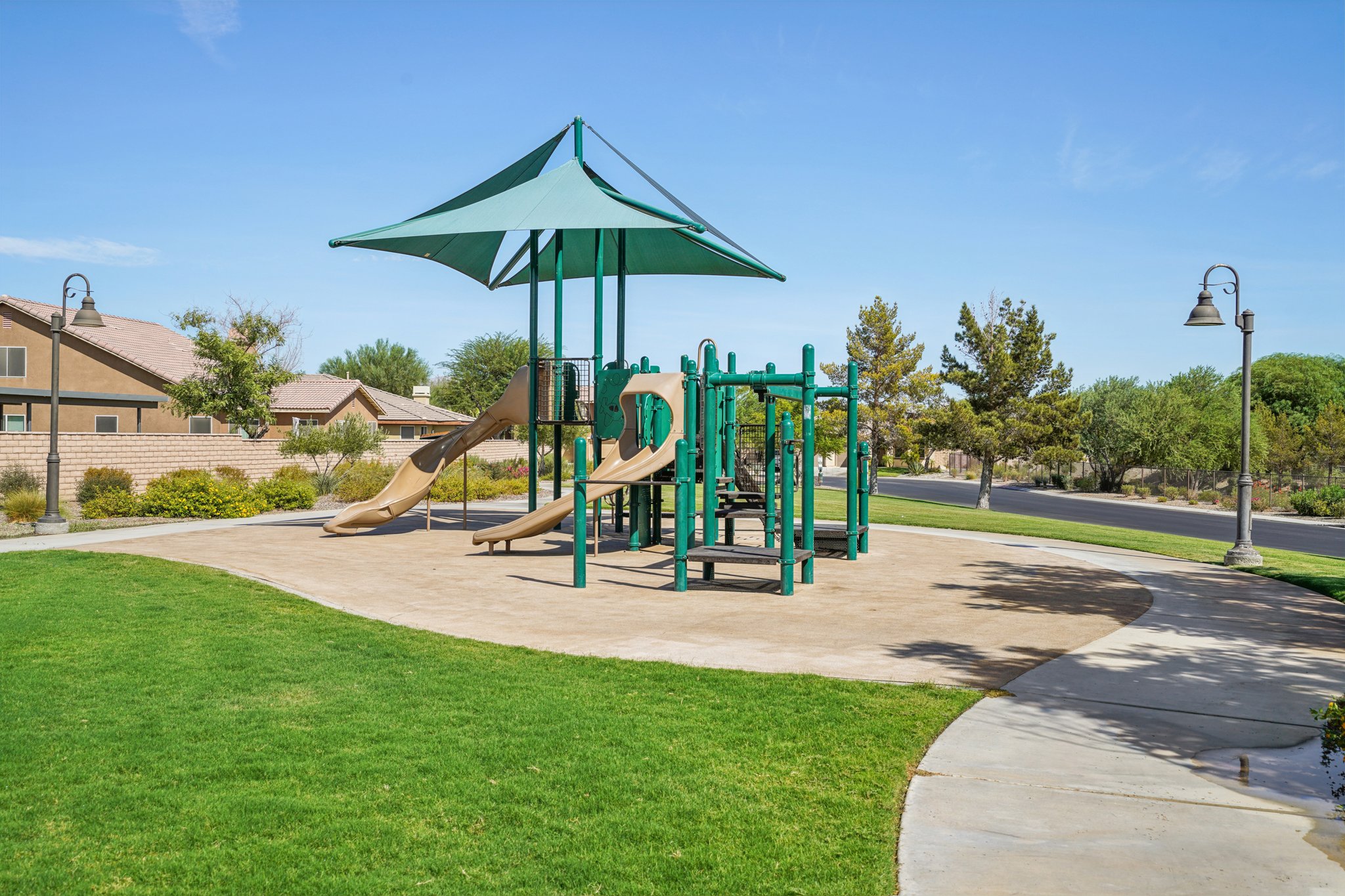 Camden Dr-2108-908.jpg