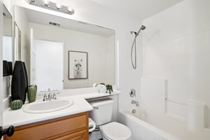Camden Dr-L2108-033.jpg